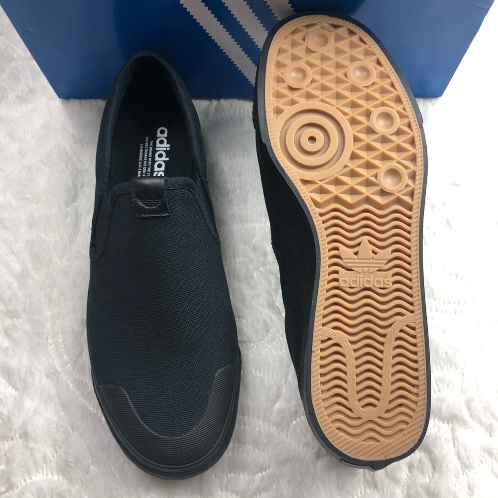 Adidas - Picture 5 of 8